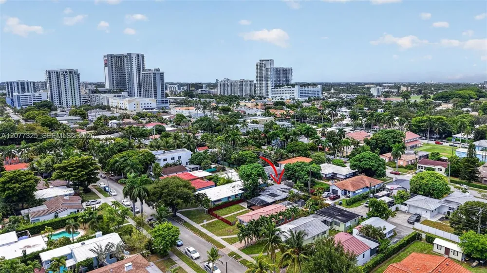 1527 Jackson St Hollywood, FL 33020