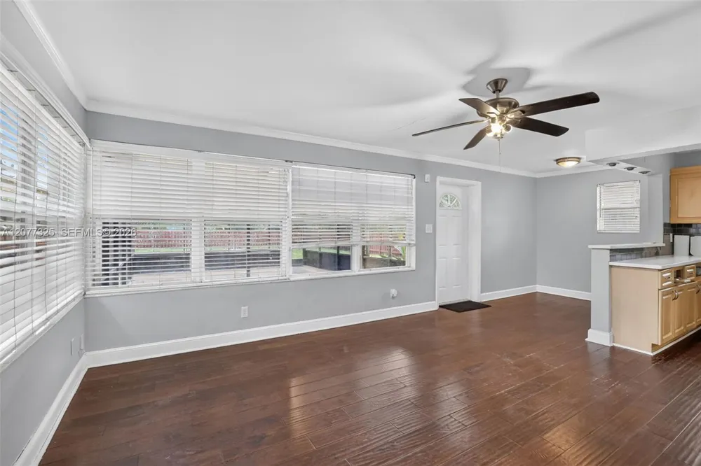 1527 Jackson St Hollywood, FL 33020