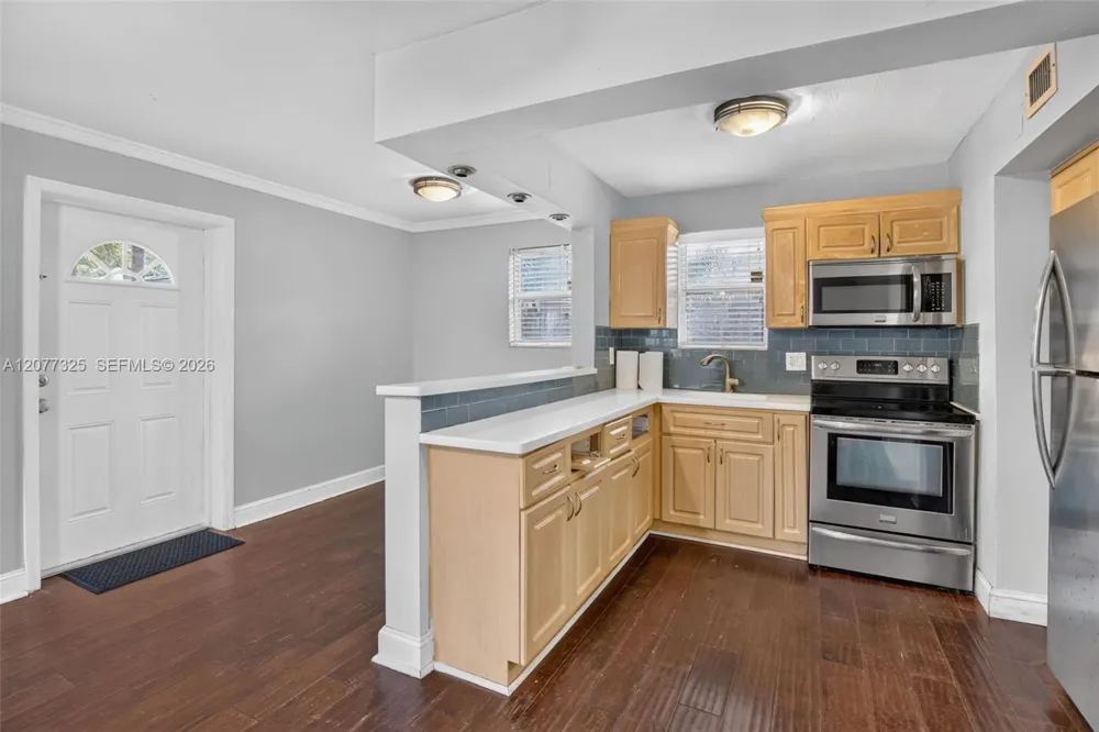 1527 Jackson St Hollywood, FL 33020