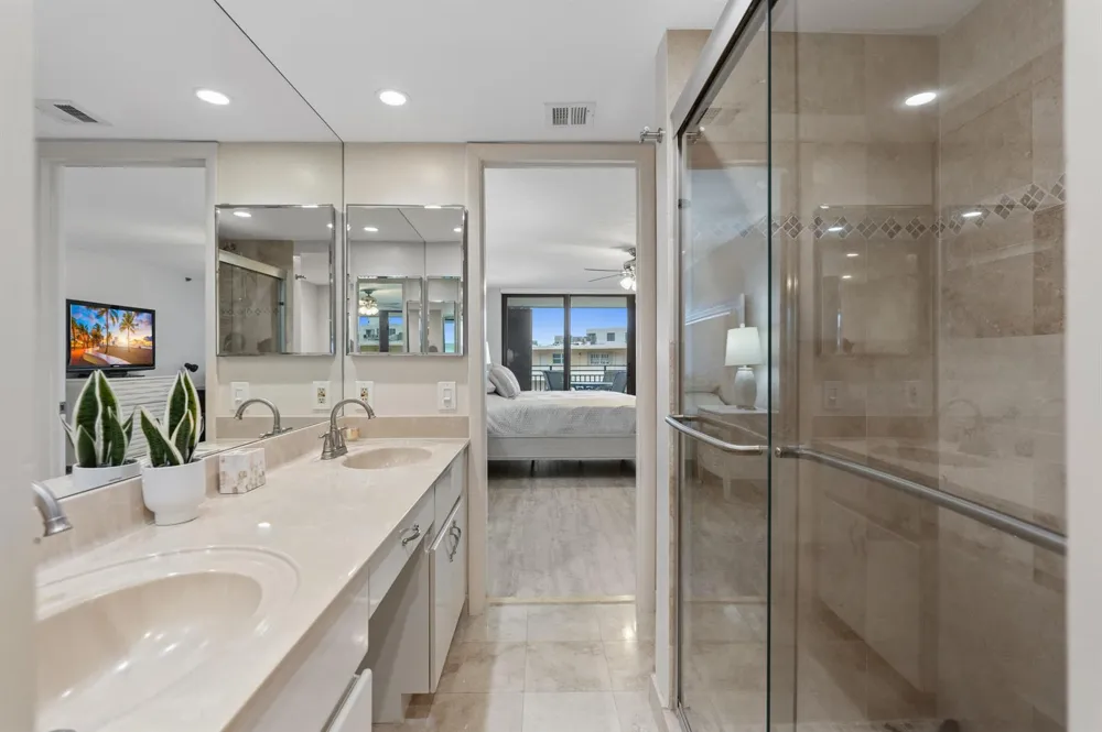 1167 HILLSBORO MILE #509 Hillsboro Beach, FL 33062