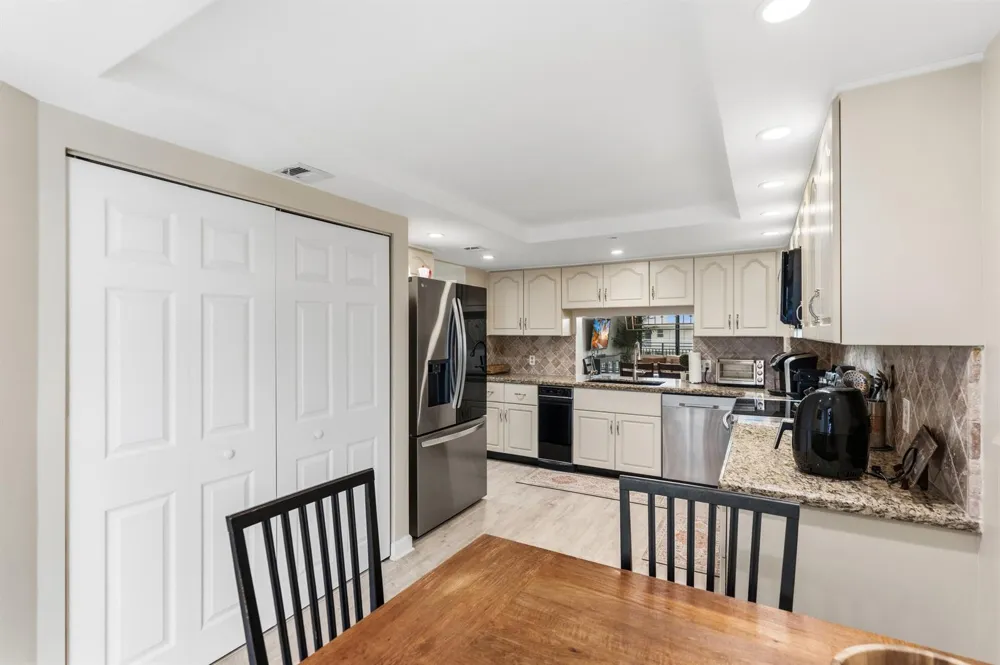 1167 HILLSBORO MILE #509 Hillsboro Beach, FL 33062