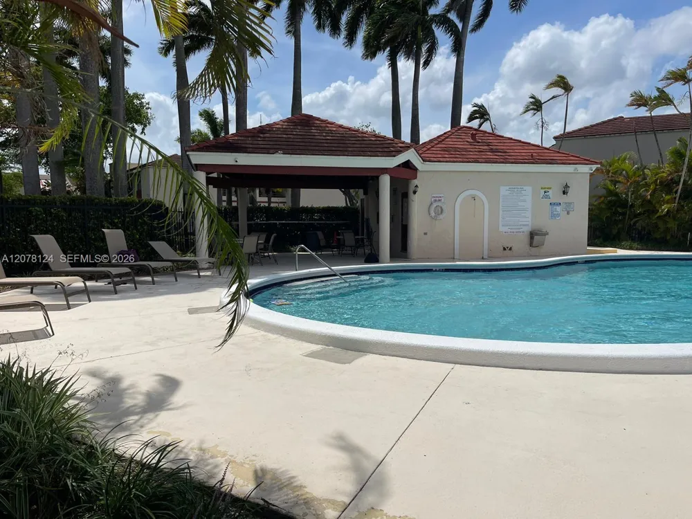 20105 NE 3rd Ct #6 Miami, FL 33179