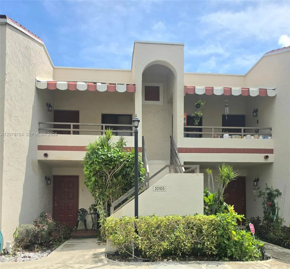 20105 NE 3rd Ct #6 Miami, FL 33179
