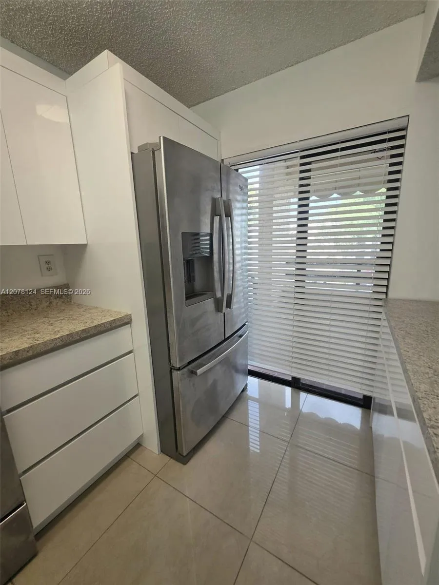 20105 NE 3rd Ct #6 Miami, FL 33179
