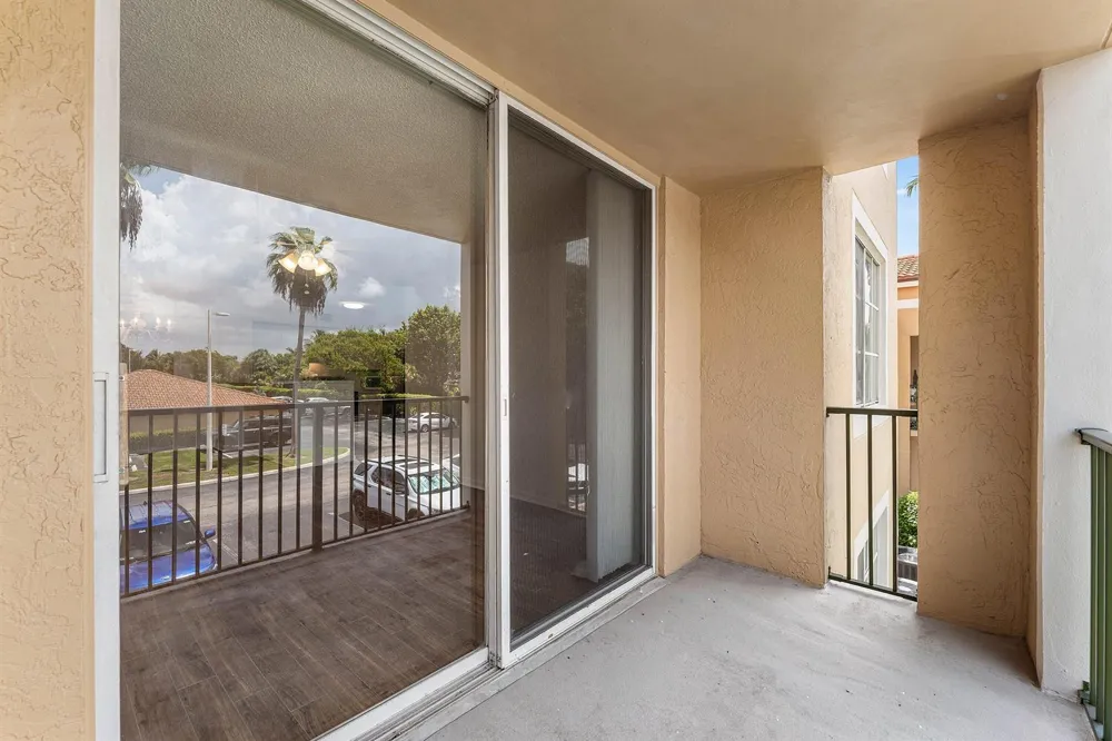 167 Yacht Club Way #205 Hypoluxo, FL 33462