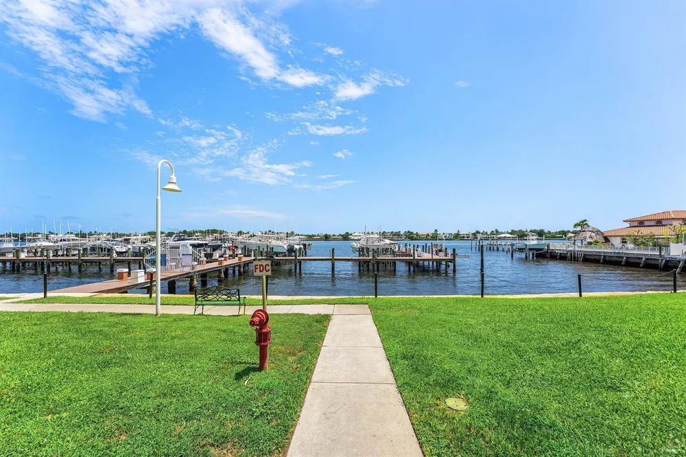 167 Yacht Club Way #205 Hypoluxo, FL 33462