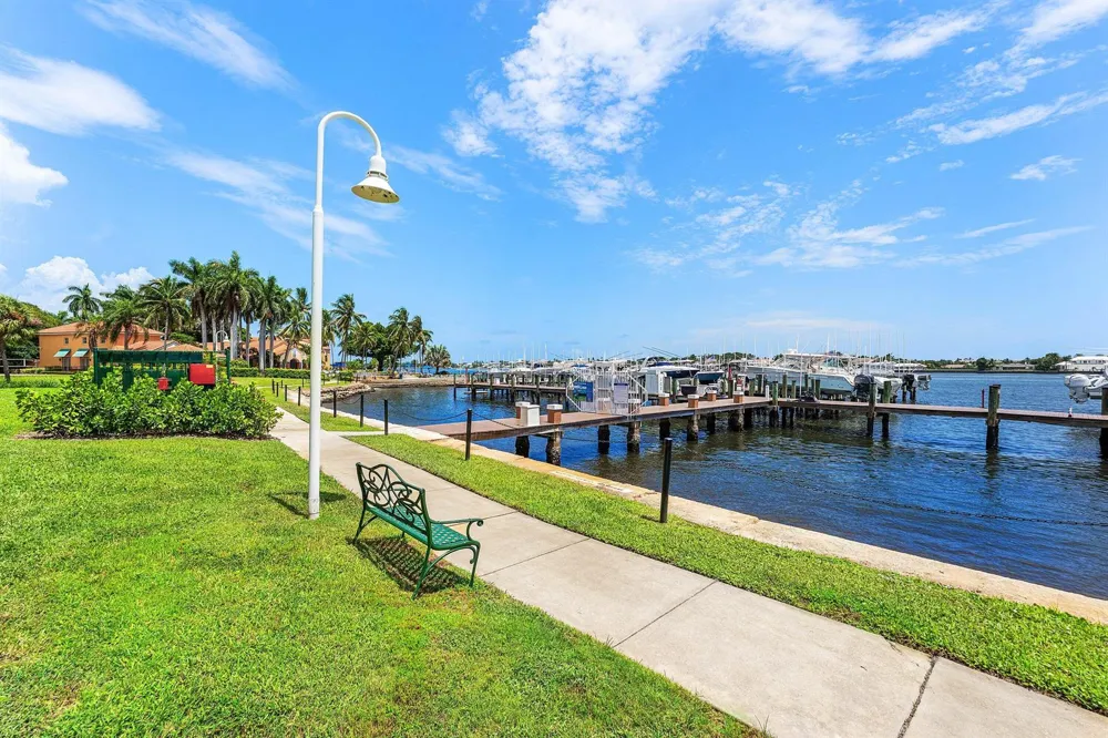 167 Yacht Club Way #205 Hypoluxo, FL 33462