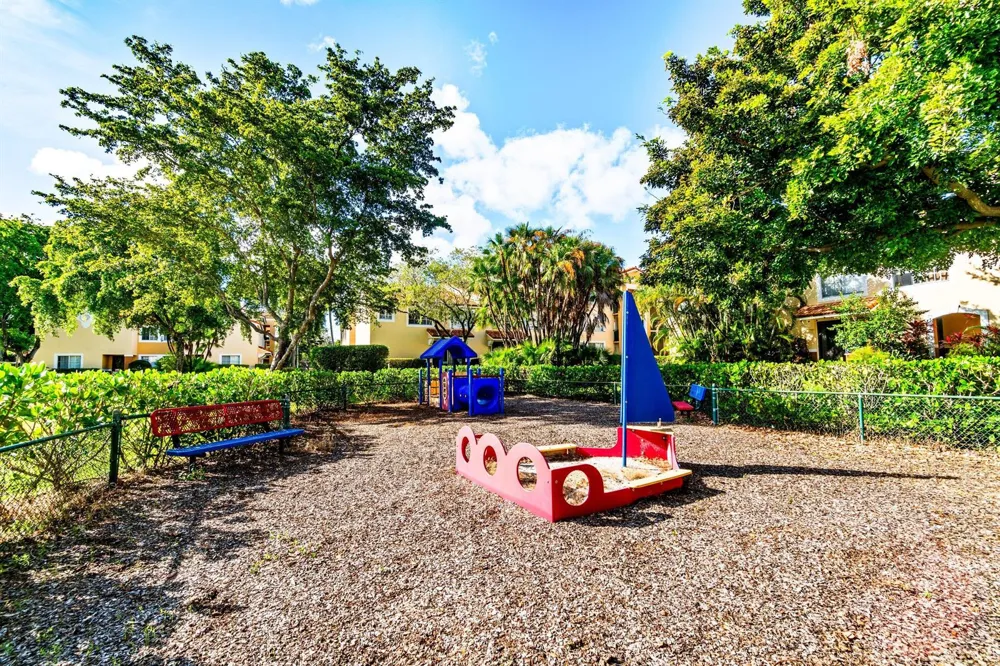 167 Yacht Club Way #205 Hypoluxo, FL 33462