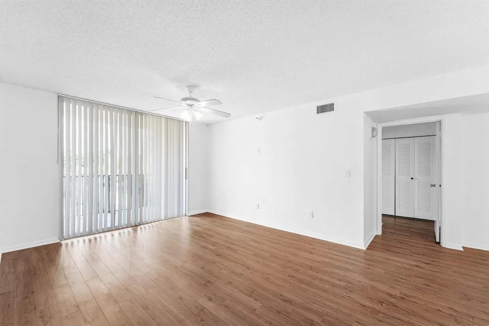 167 Yacht Club Way #205 Hypoluxo, FL 33462