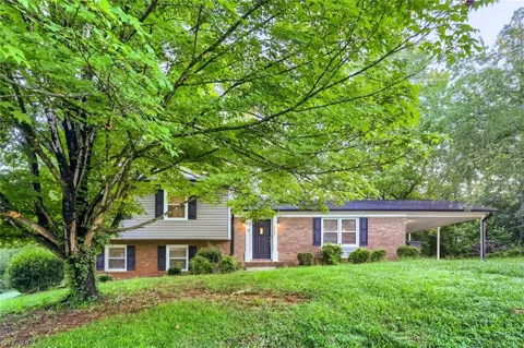 2312 Barnsley Court