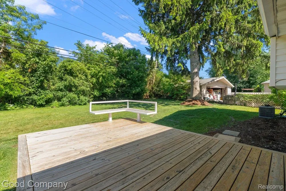 3026 Linwood Court Royal Oak City, MI 48073