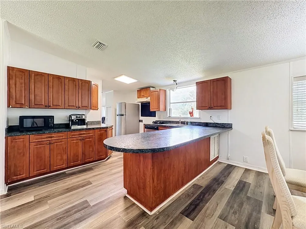 19910 E STATE ROAD 64 Bradenton Beach, FL 34212
