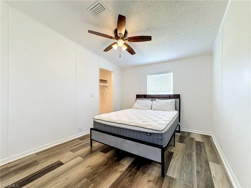 19910 E STATE ROAD 64 Bradenton Beach, FL 34212
