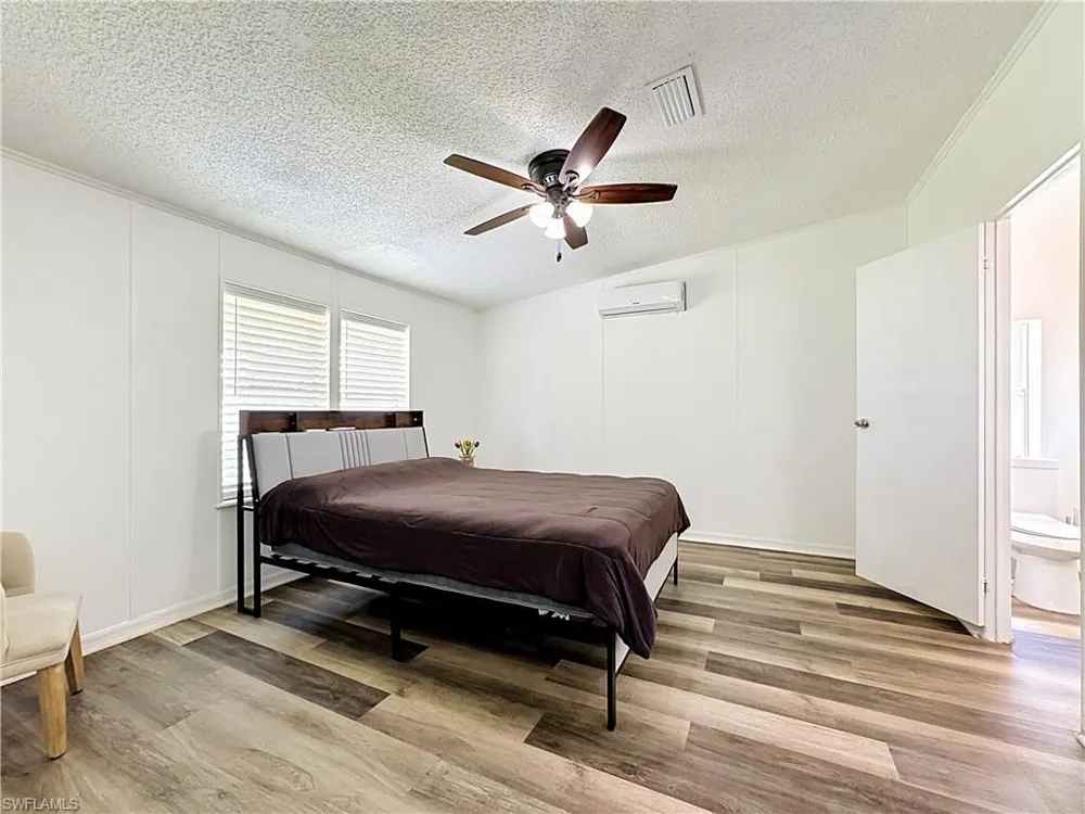 19910 E STATE ROAD 64 Bradenton Beach, FL 34212