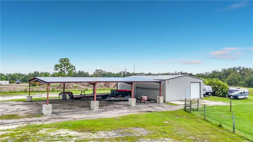 19910 E STATE ROAD 64 Bradenton Beach, FL 34212