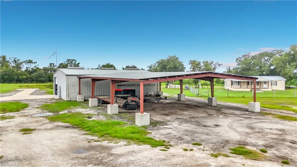 19910 E STATE ROAD 64 Bradenton Beach, FL 34212