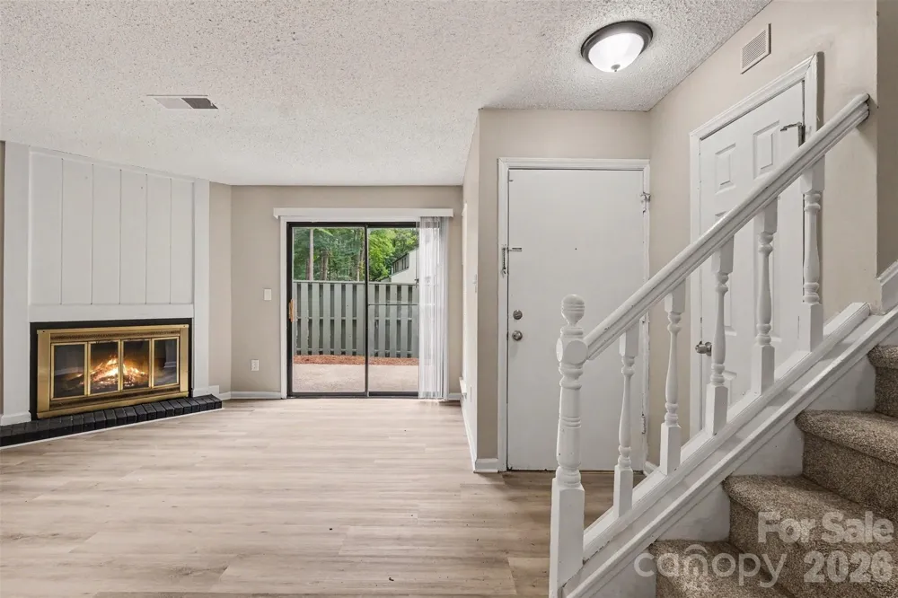 6144 Bent Tree Court Charlotte, NC 28212