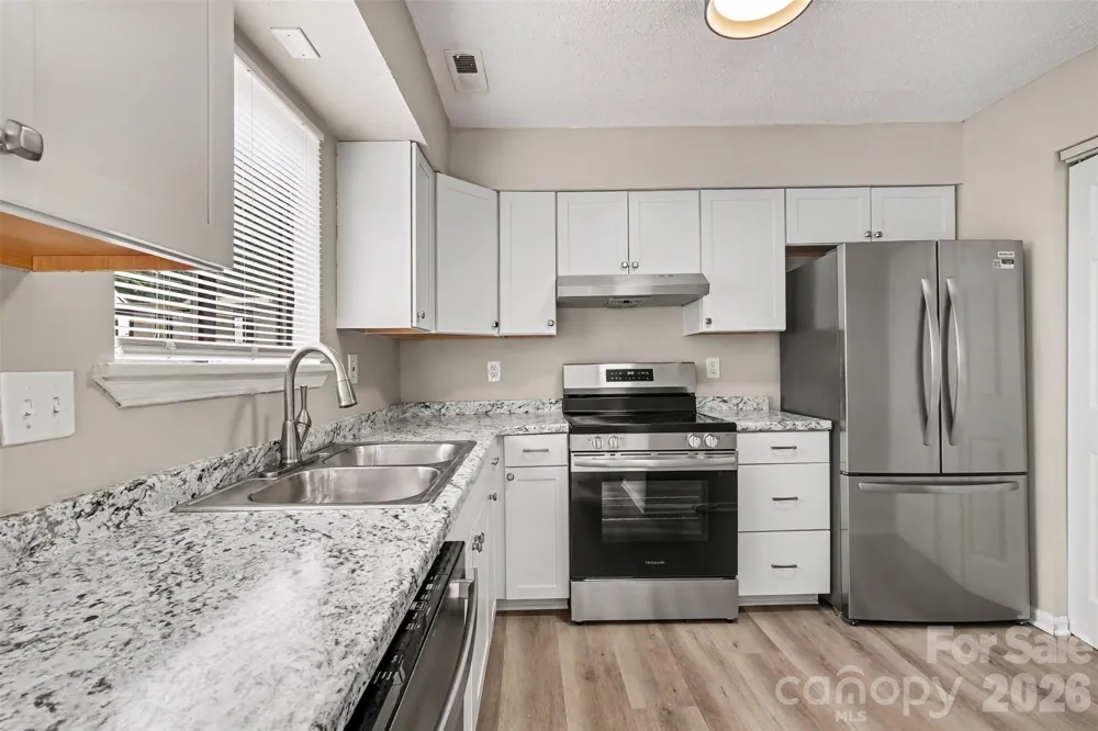 6144 Bent Tree Court Charlotte, NC 28212