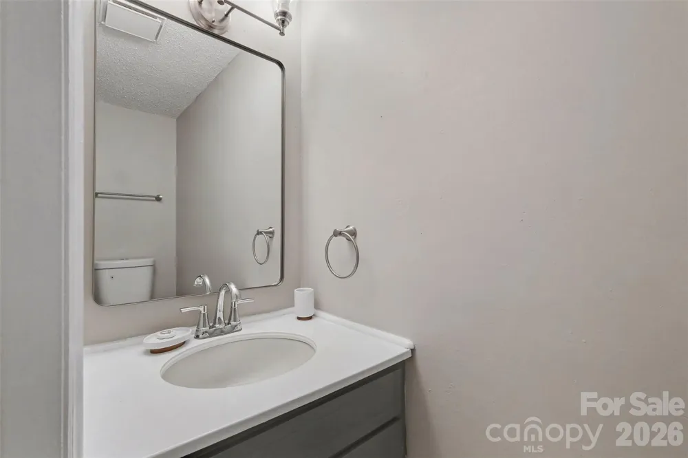 6144 Bent Tree Court Charlotte, NC 28212