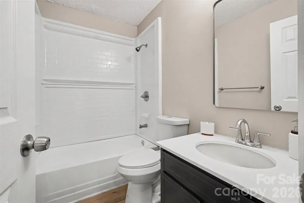 6144 Bent Tree Court Charlotte, NC 28212