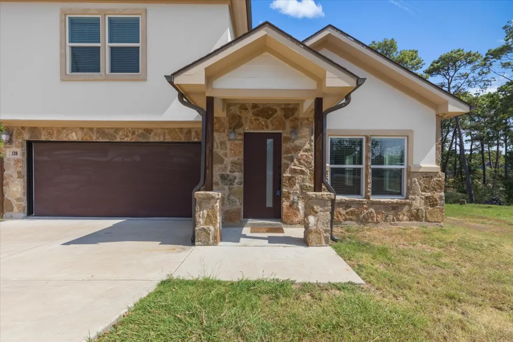120 Waialua Court Bastrop, TX 78602