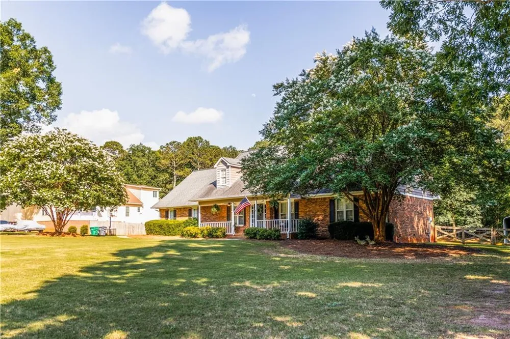 184 Wildflower Drive Social Circle, GA 30025