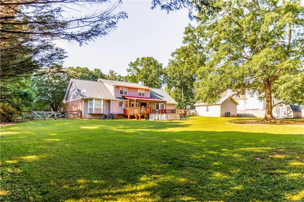 184 Wildflower Drive Social Circle, GA 30025