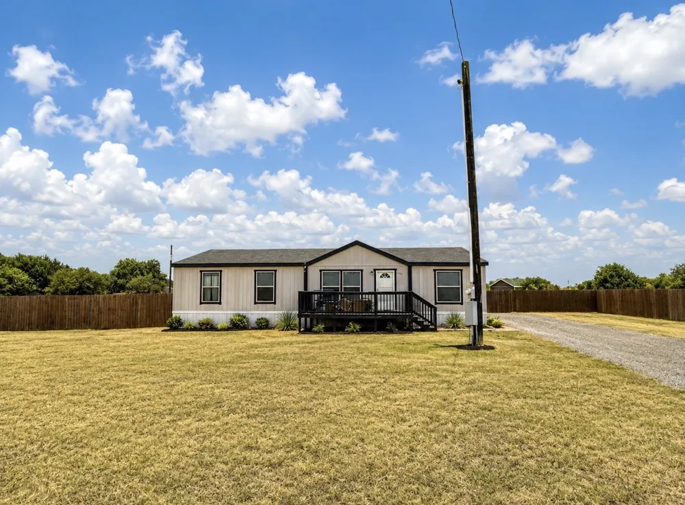 118 Private Road 4438 Rhome, TX 76078
