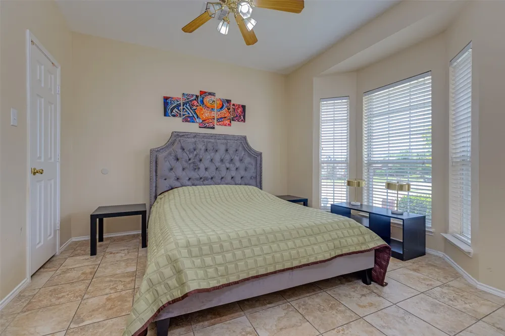 3926 Rolling Oaks Drive Carrollton, TX 75007