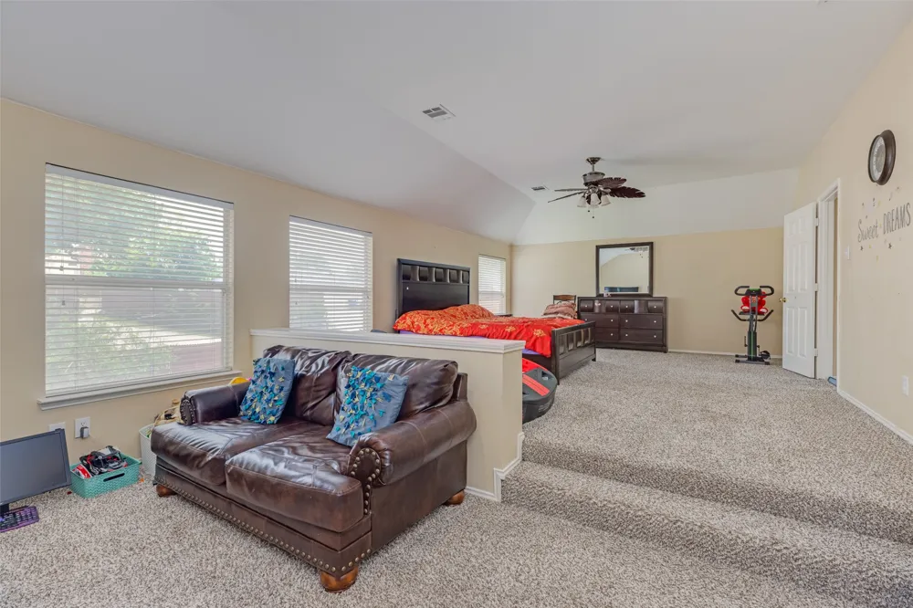 3926 Rolling Oaks Drive Carrollton, TX 75007