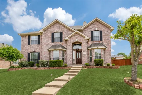 3926 Rolling Oaks Drive