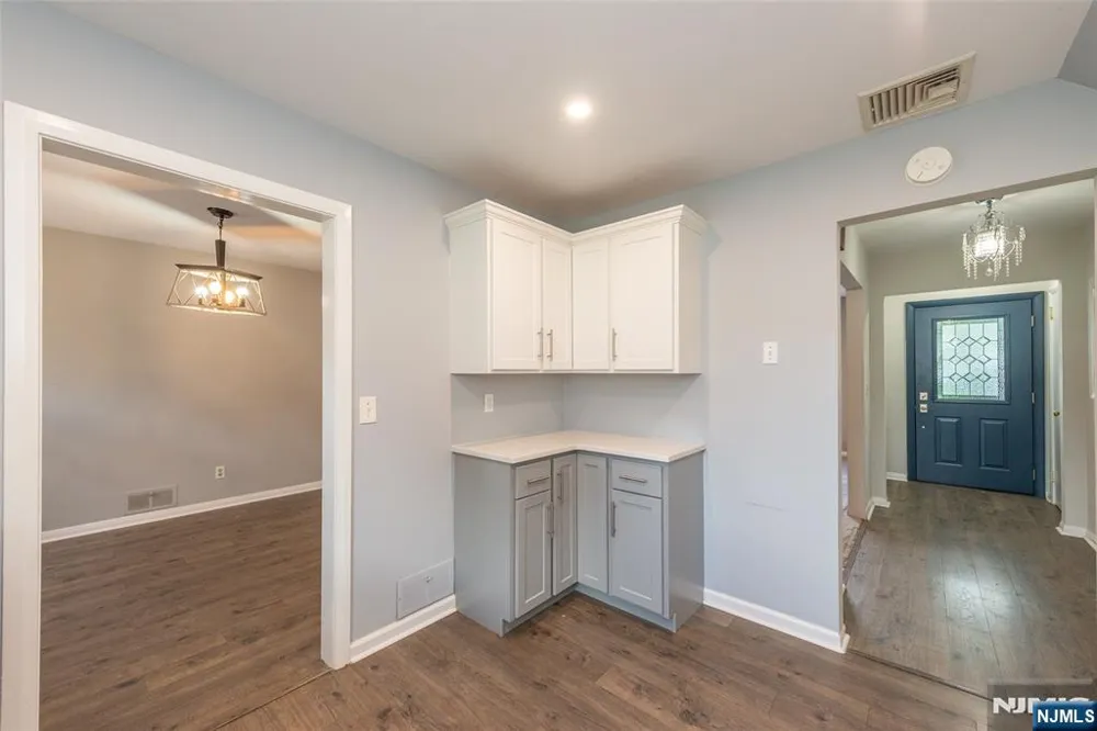 23 Urma Place Bloomfield, NJ 07003