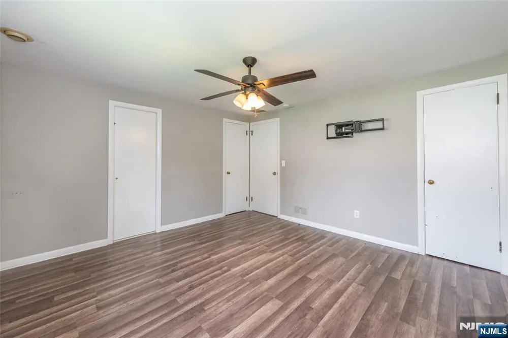 23 Urma Place Bloomfield, NJ 07003