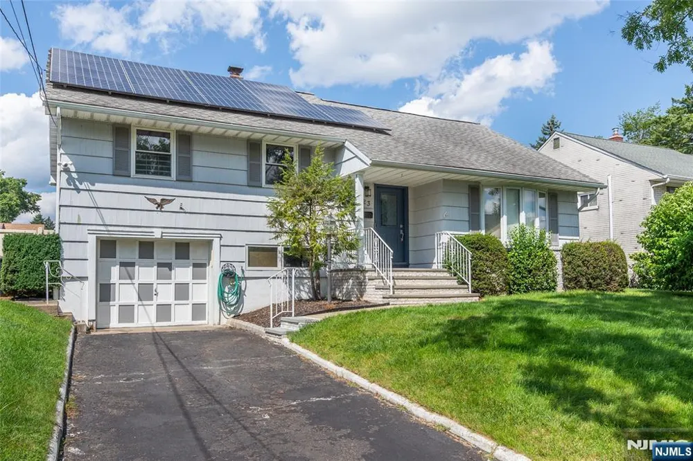 23 Urma Place Bloomfield, NJ 07003