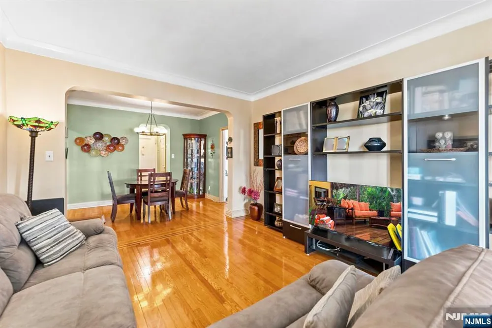 100 Prospect Avenue 4C Hackensack, NJ 07601