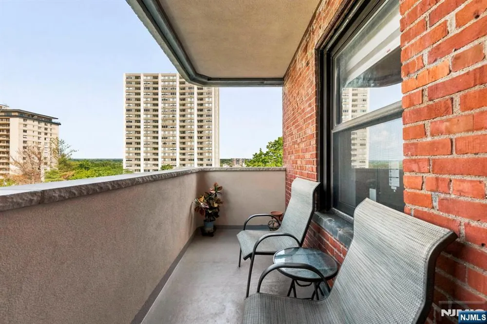100 Prospect Avenue 4C Hackensack, NJ 07601