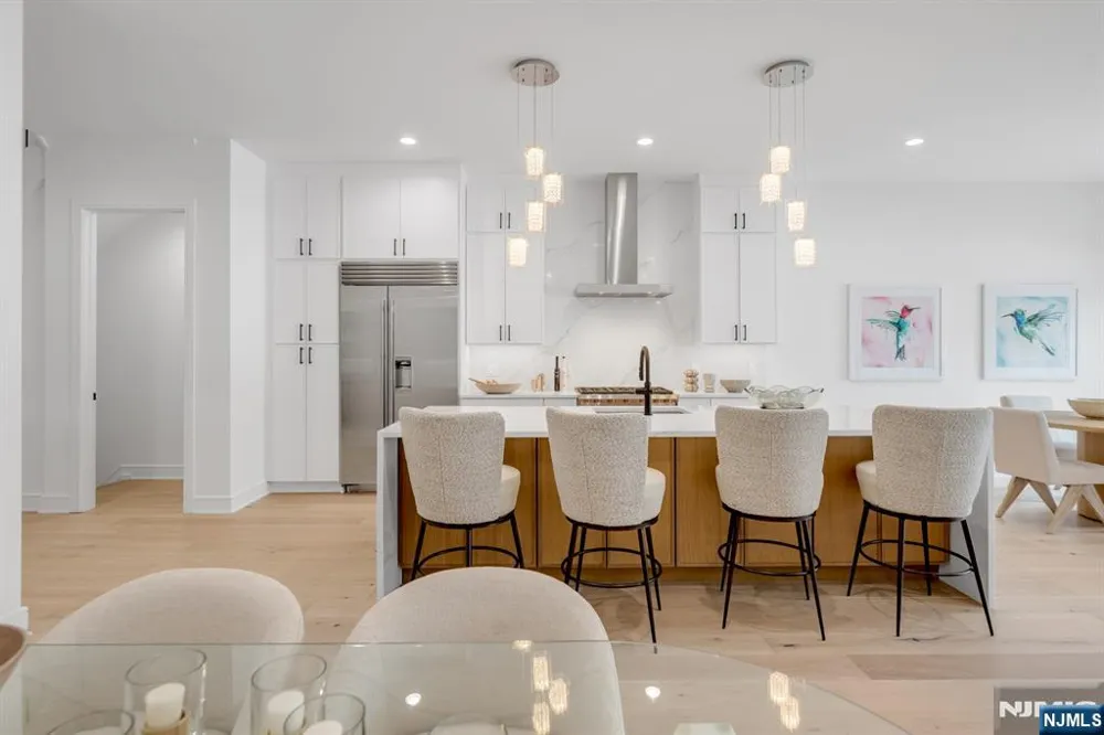 23 Feldman Court Paramus, NJ 07652