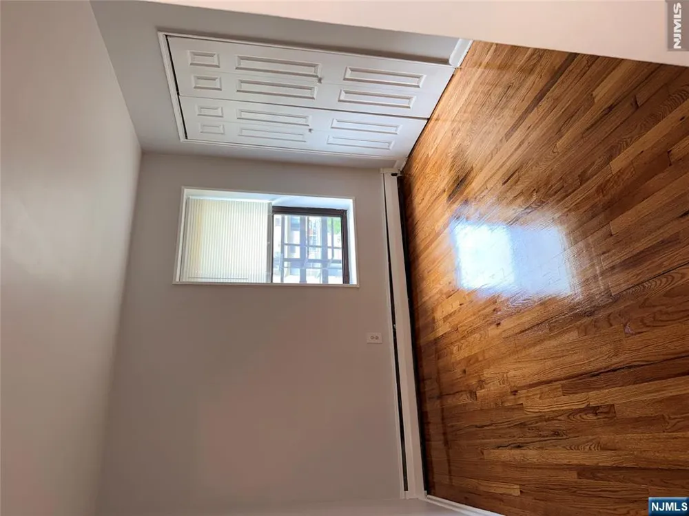 220 Prospect Avenue 3D Hackensack, NJ 07601