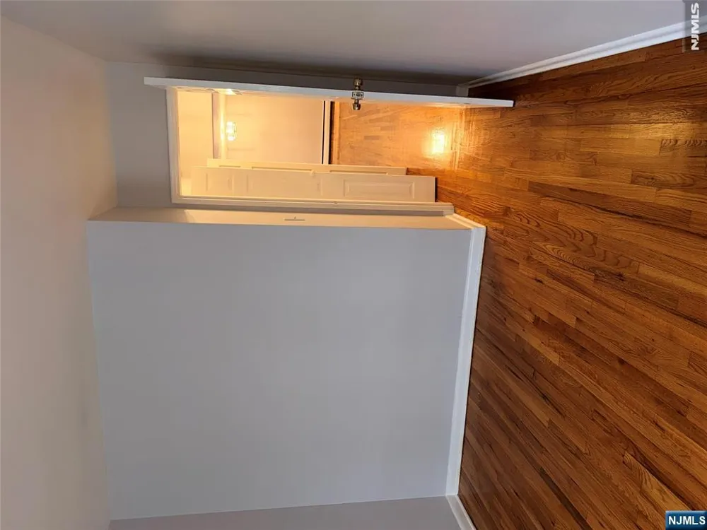 220 Prospect Avenue 3D Hackensack, NJ 07601
