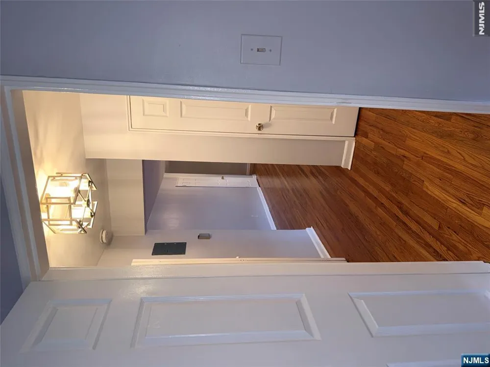 220 Prospect Avenue 3D Hackensack, NJ 07601