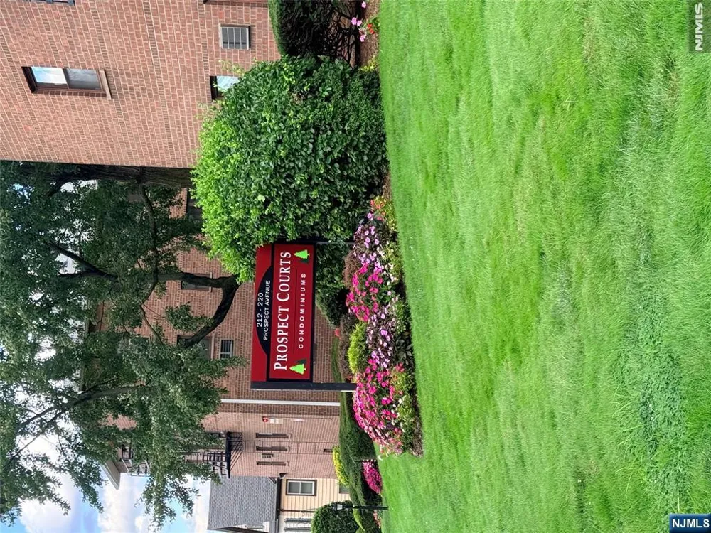 220 Prospect Avenue 3D Hackensack, NJ 07601