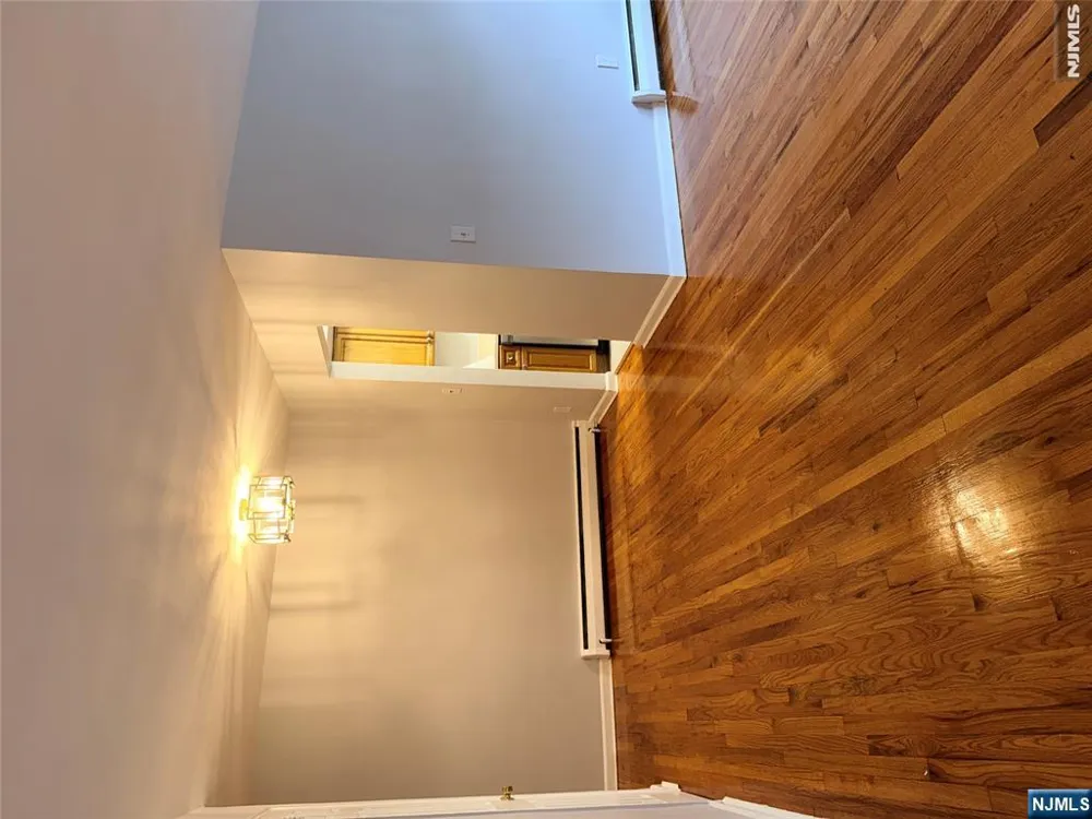 220 Prospect Avenue 3D Hackensack, NJ 07601