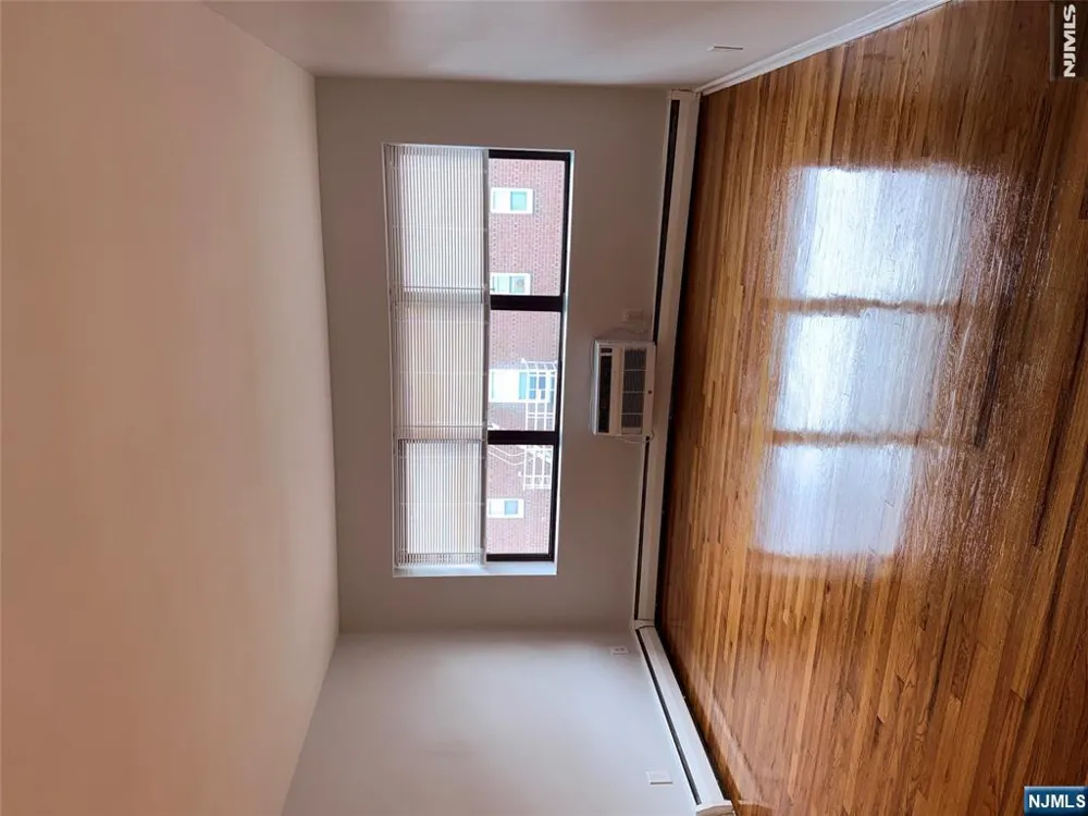 220 Prospect Avenue 3D Hackensack, NJ 07601