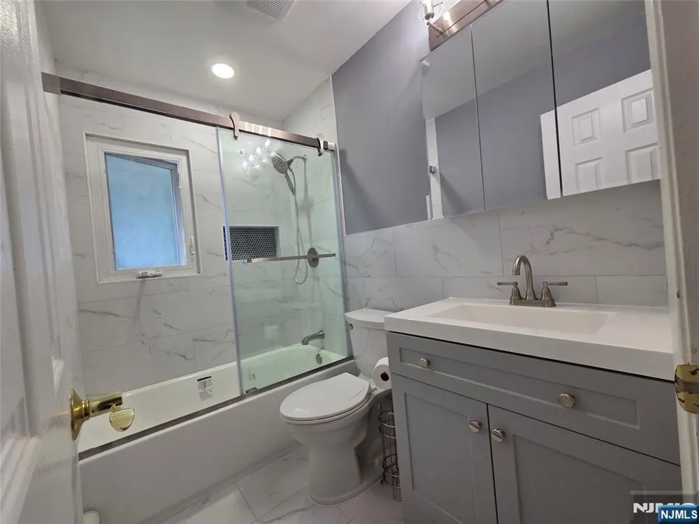 253 Parker Avenue Hackensack, NJ 07601