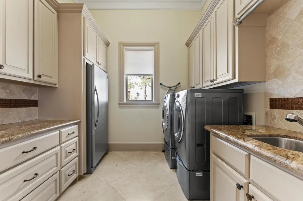 6 Waterford Oaks Lane Kemah, TX 77565