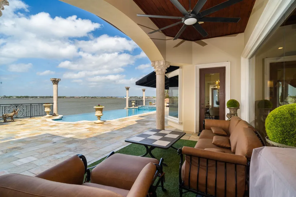 6 Waterford Oaks Lane Kemah, TX 77565