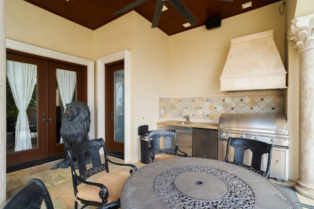 6 Waterford Oaks Lane Kemah, TX 77565