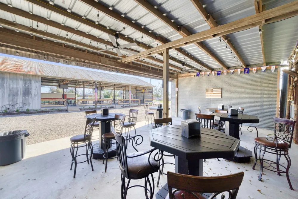 710 S May Street Madisonville, TX 77864