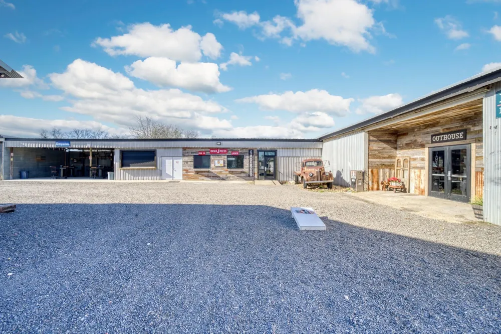 710 S May Street Madisonville, TX 77864