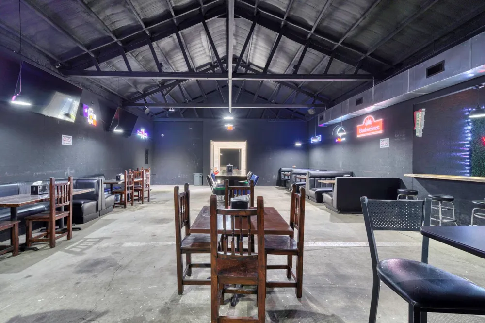 710 S May Street Madisonville, TX 77864
